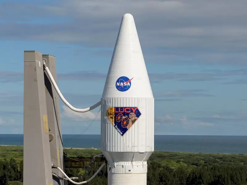 La misión Lucy de la NASA.