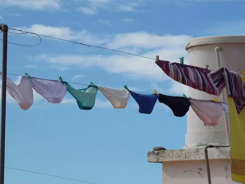 Vender ropa interior 2025 usada