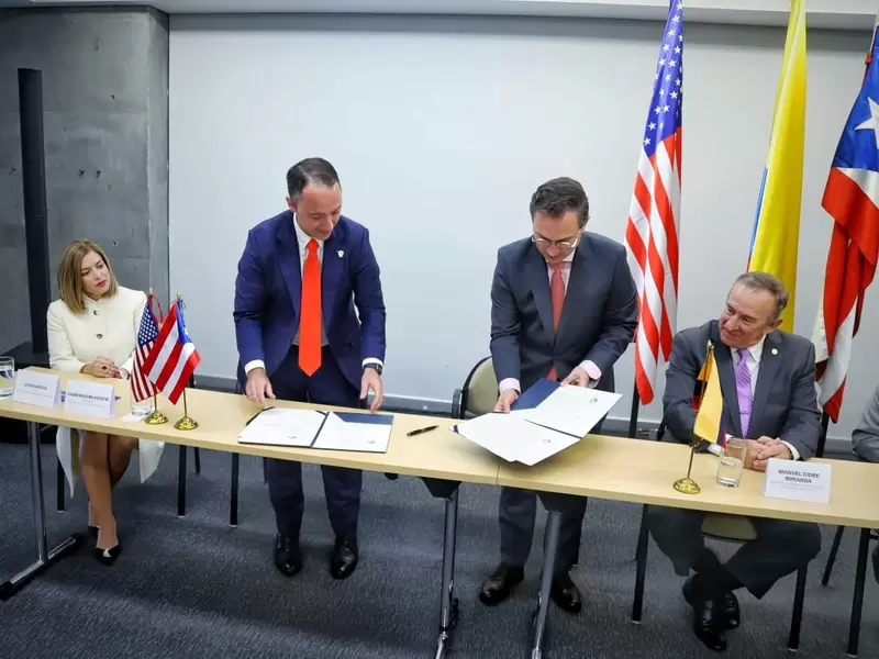 Firma acuerdo Cámaras de Comercio de Puerto Rico y Colombia