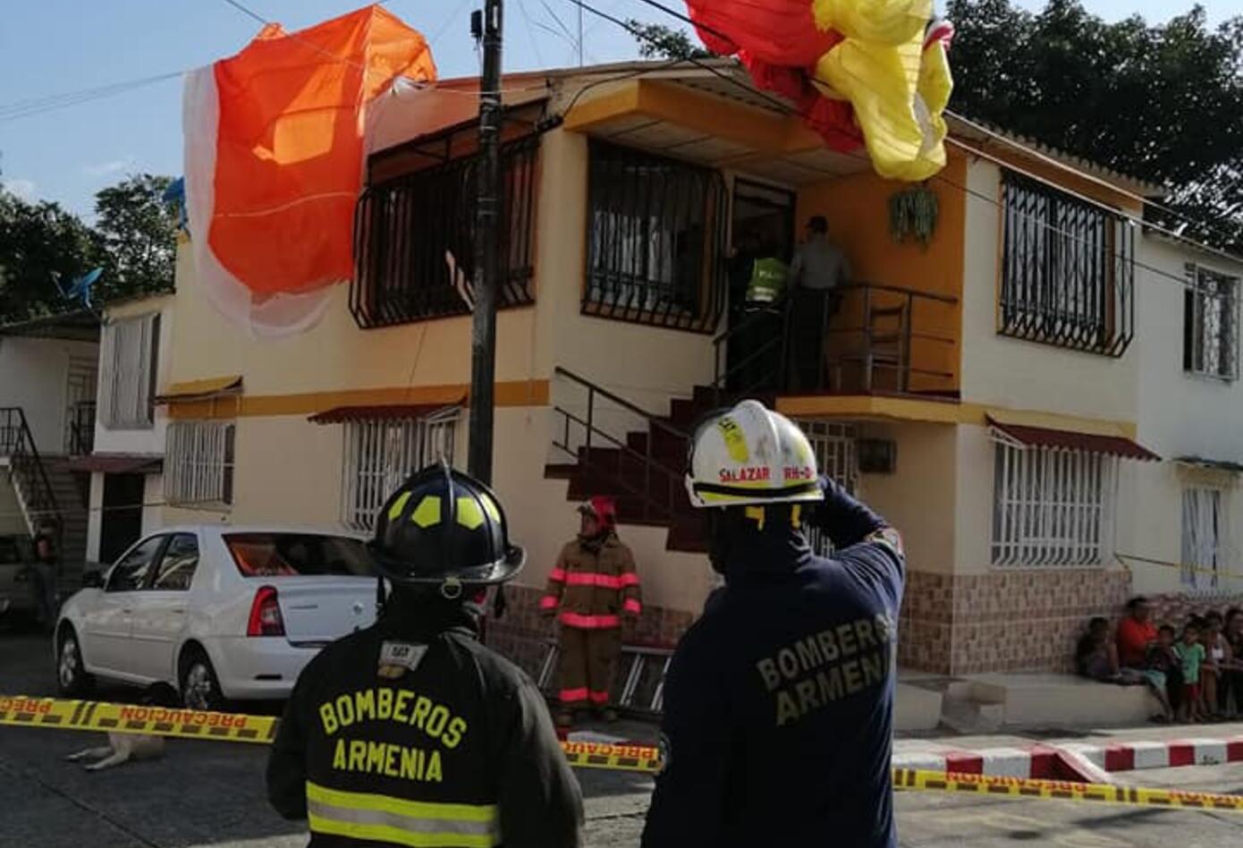 Parapentista caido en Armenia, Quindío - Bomberos Oficiales