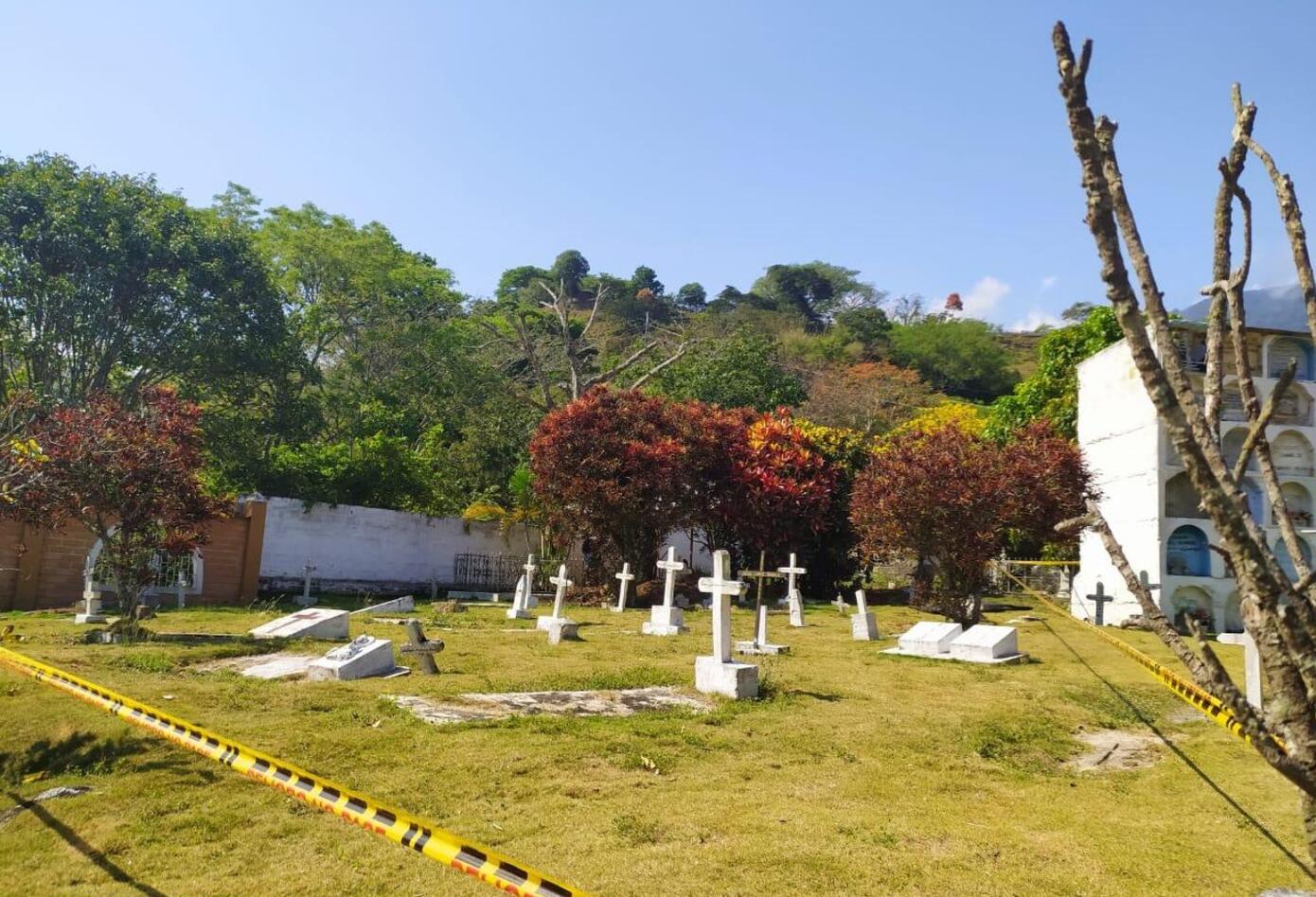 El objetivo de los labriegos es hallar restos óseos, justo en los sectores del camposanto, que fueron demarcados por la Jurisdicción Especial para la Paz (JEP).