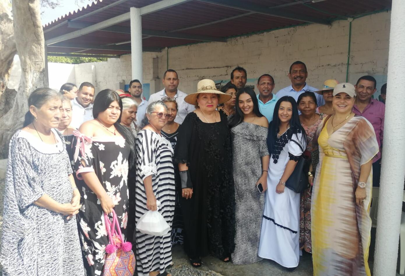 Mujeres wayuu exigen a la ministra cumplirle la palabra