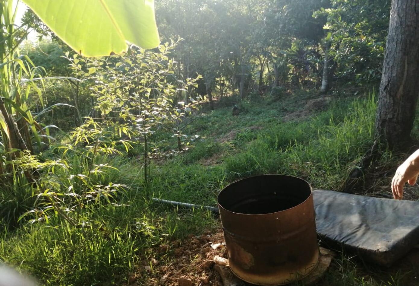 Familia de Silvania, Cundinamarca, quema la basura en este lugar