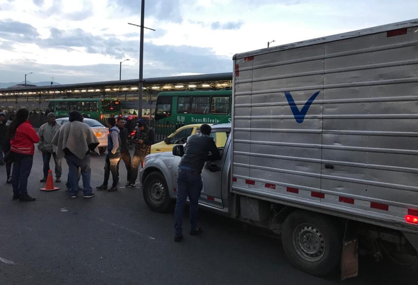 Protesta de camiones de carga liviana en Bogotá