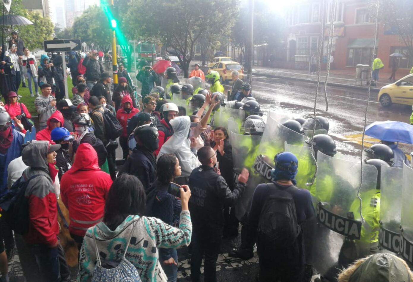 Protestas en la carrera 13
