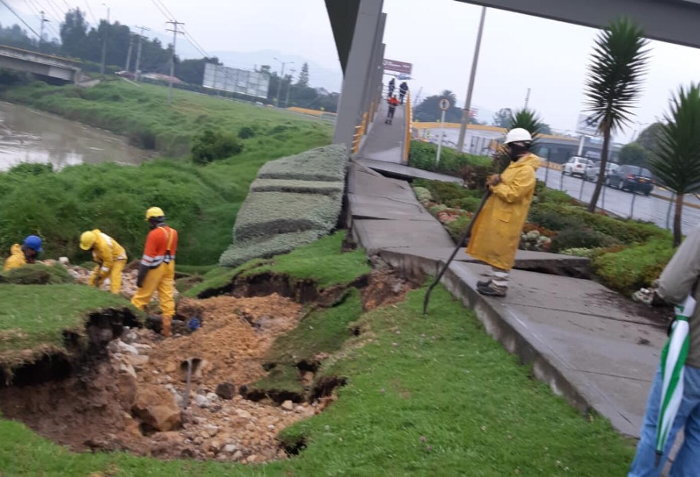 Daño en el acueducto de Chía, por temblor.