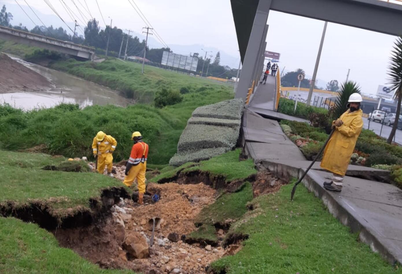 Daño en el acueducto de Chía, por temblor.