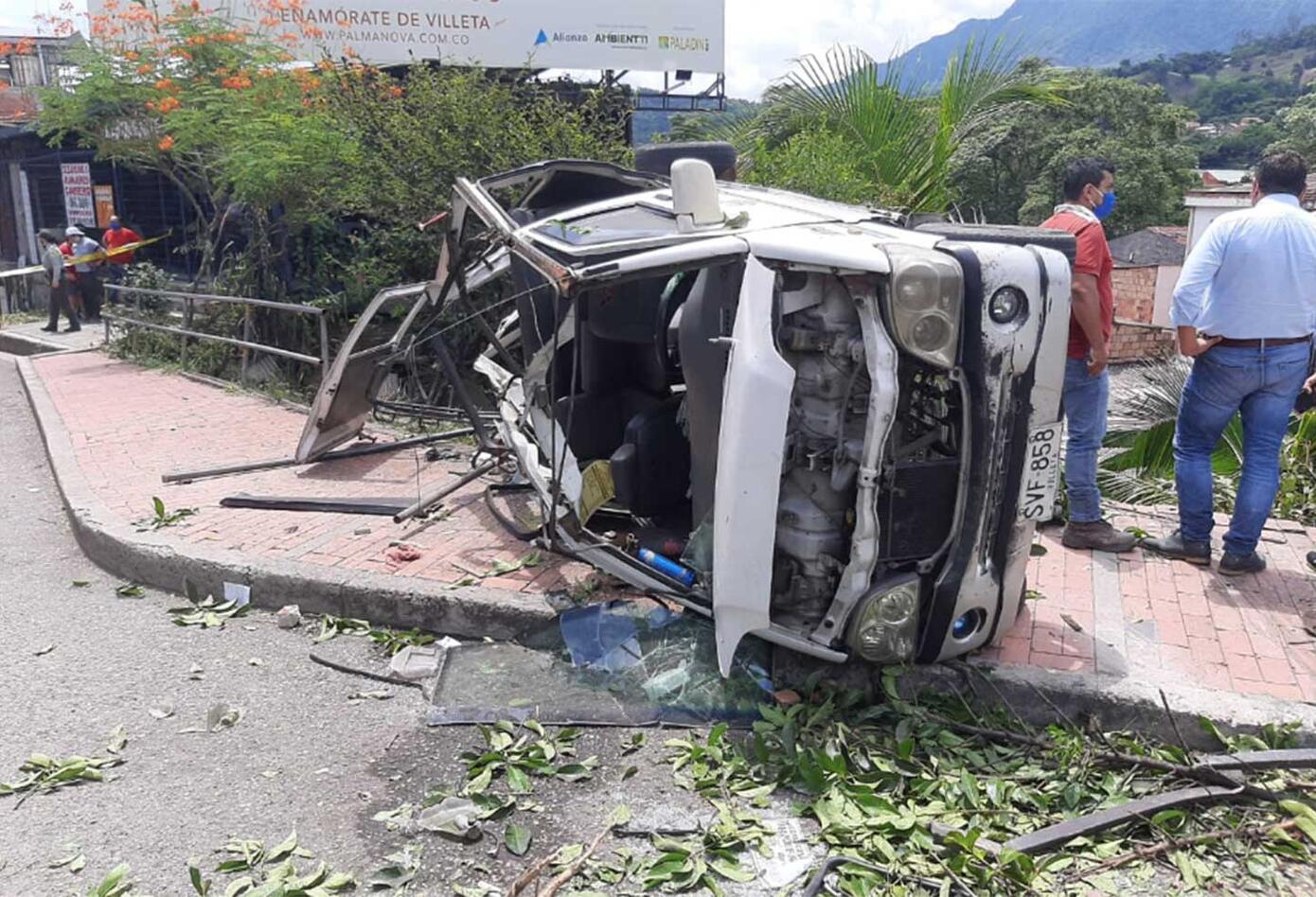 Impactantes imágenes de aparatoso accidente en Villeta (Cundinamarca)