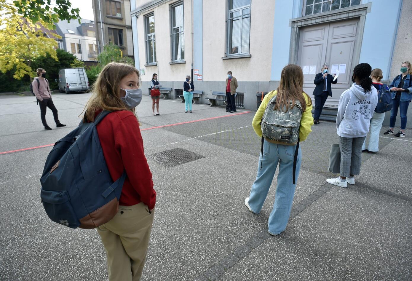 Coronavirus en Bélgica / Distanciamiento de niños en colegios