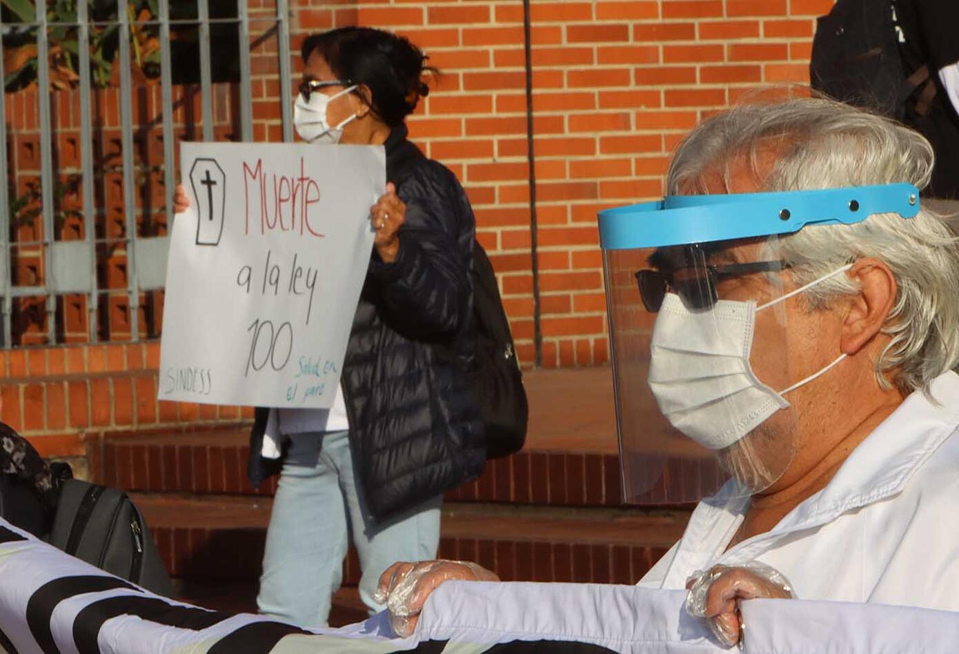 Protesta de profesionales de la salud / cuarentena en Colombia