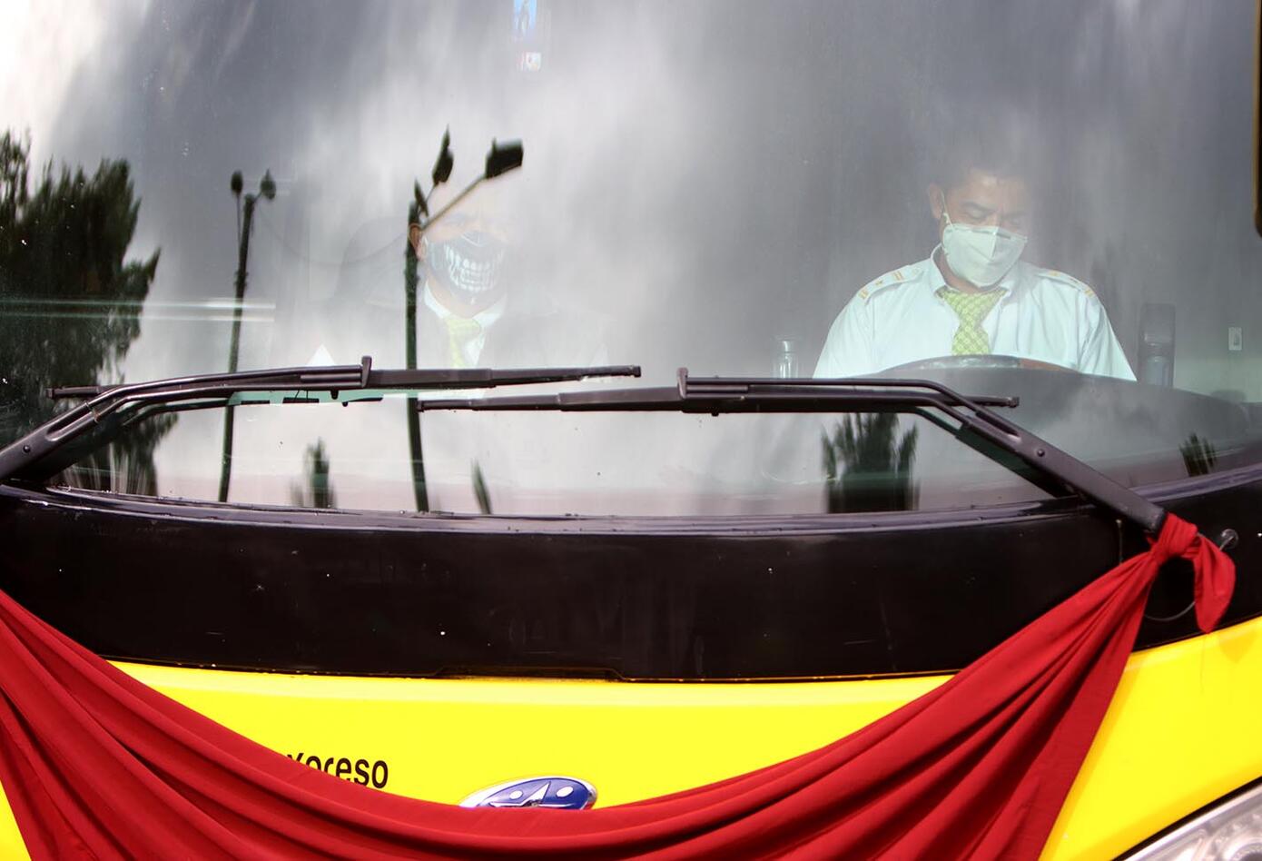 Protesta de buses intermunicipales por cuarentena en Colombia / Coronavirus en Colombia