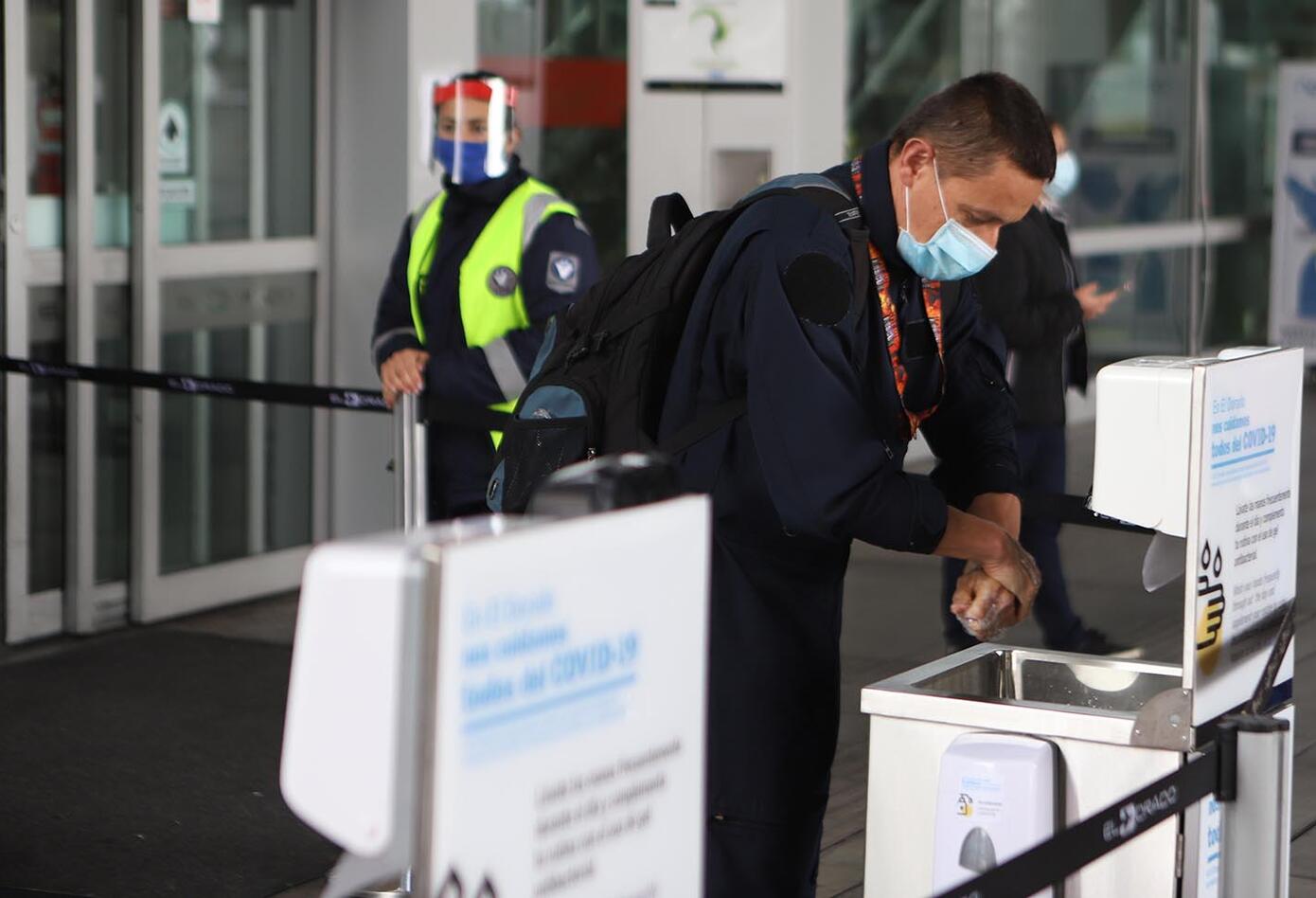 Aeropuerto El Dorado en tiempos de coronavirus en Colombia