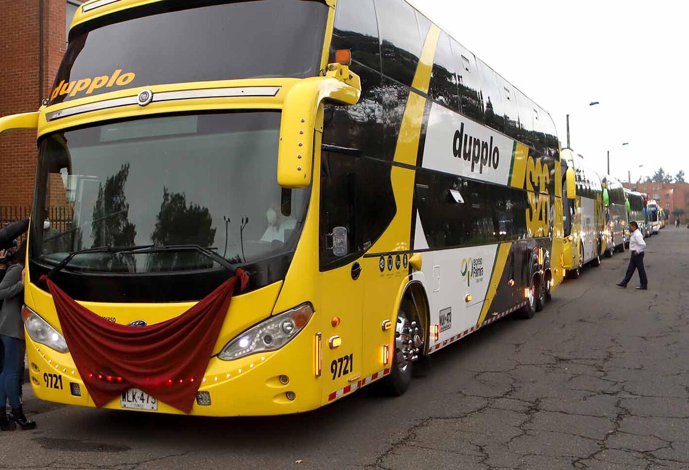 Protesta de buses intermunicipales por cuarentena en Colombia / Coronavirus en Colombia