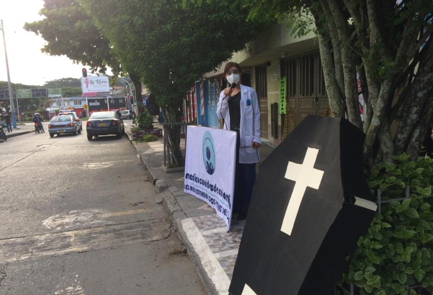 Los médicos salieron a las calles a protestar.