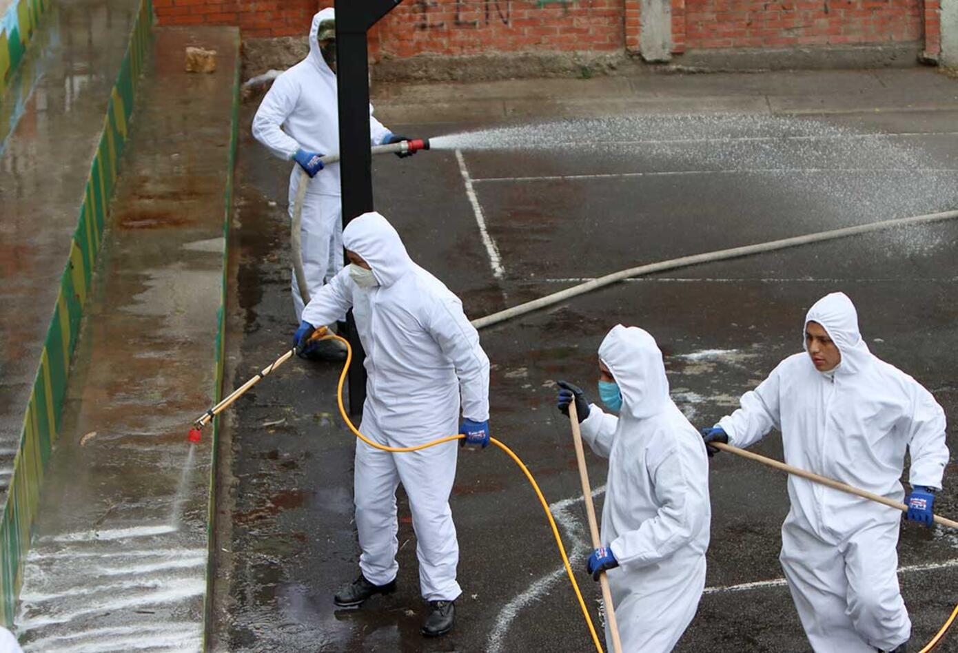 Desinfección en zonas de cuidado especial / Coronavirus en Bogotá