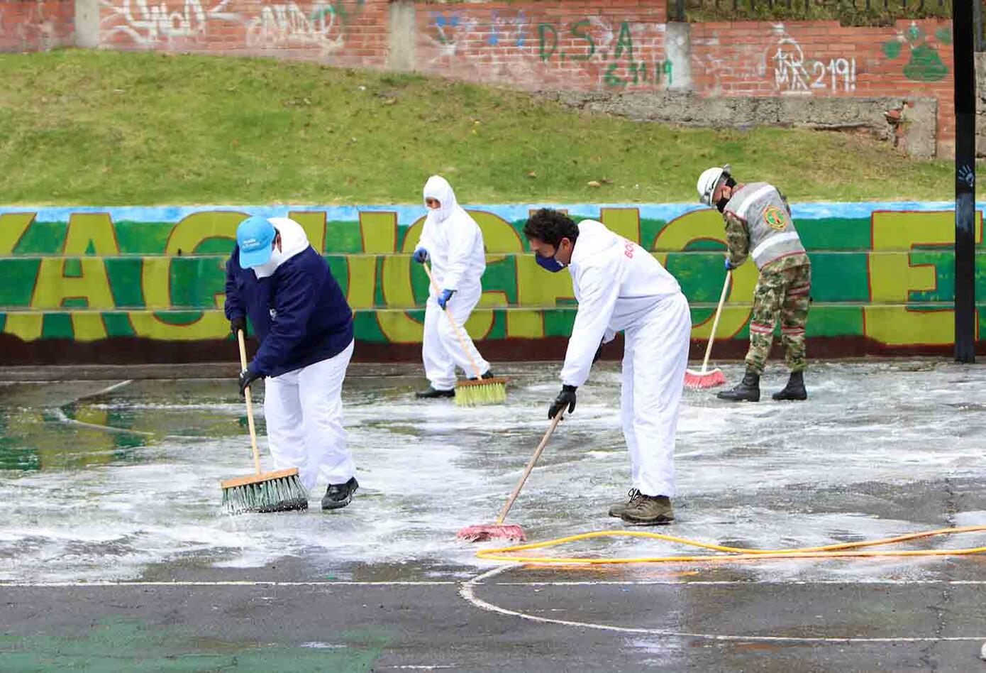 Desinfección en zonas de cuidado especial / Coronavirus en Bogotá