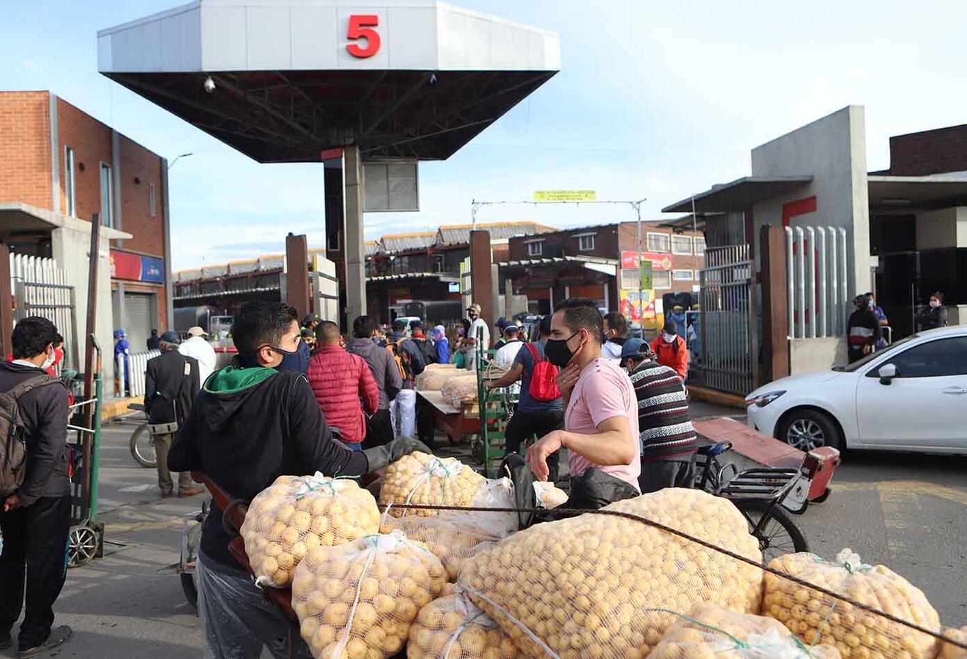 Corabastos, en medio de caos en cuarentena obligatoria en Kennedy / coronavirus en Colombia