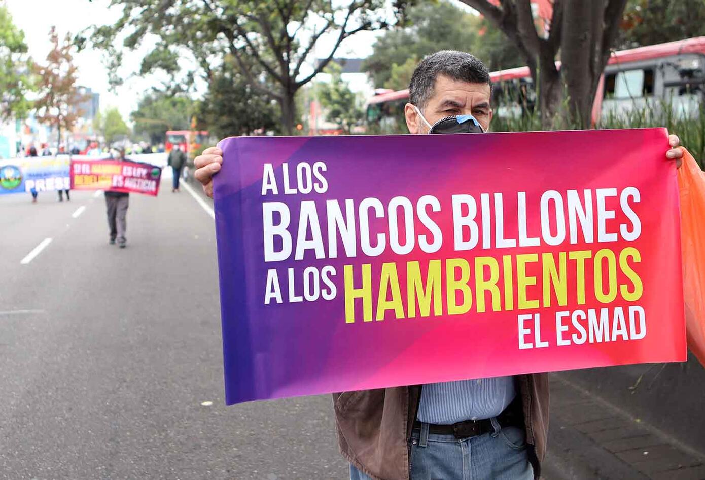 Conductores de Transmilenio protestan por condiciones de contratos en cuarentena en Bogotá