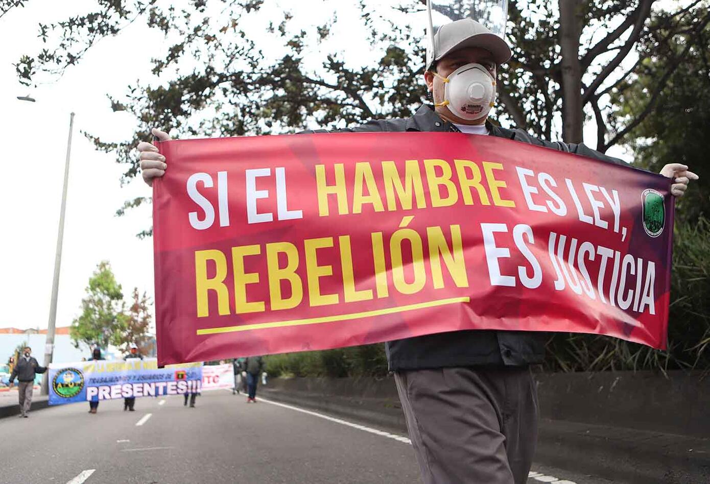 Conductores de Transmilenio protestan por condiciones de contratos en cuarentena en Bogotá