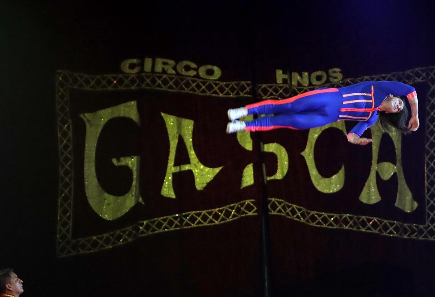 El circo se reinventa: adelantan funciones a través de Internet y redes sociales.