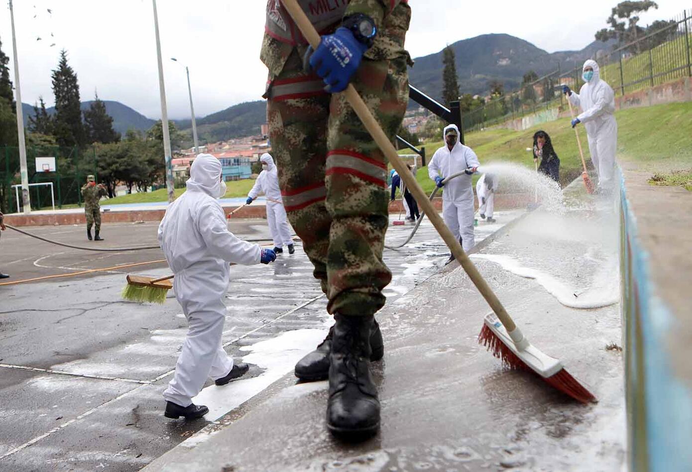 Desinfección en zonas de cuidado especial / Coronavirus en Bogotá