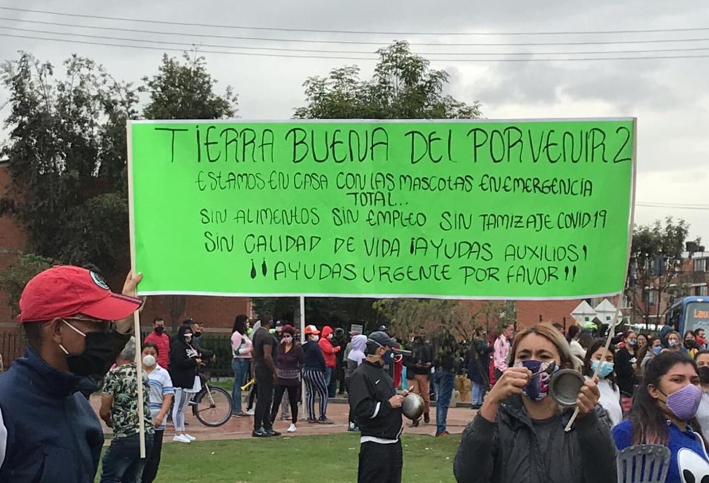 Habitantes de Kennedy protestan por falta de alimentos.