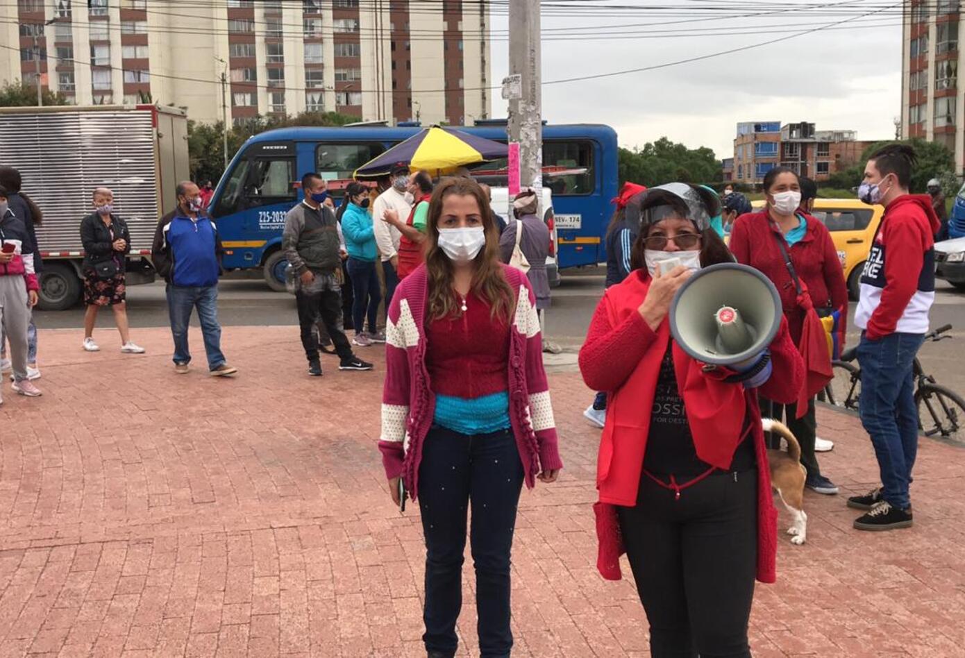 Habitantes de Kennedy protestan por falta de alimentos.