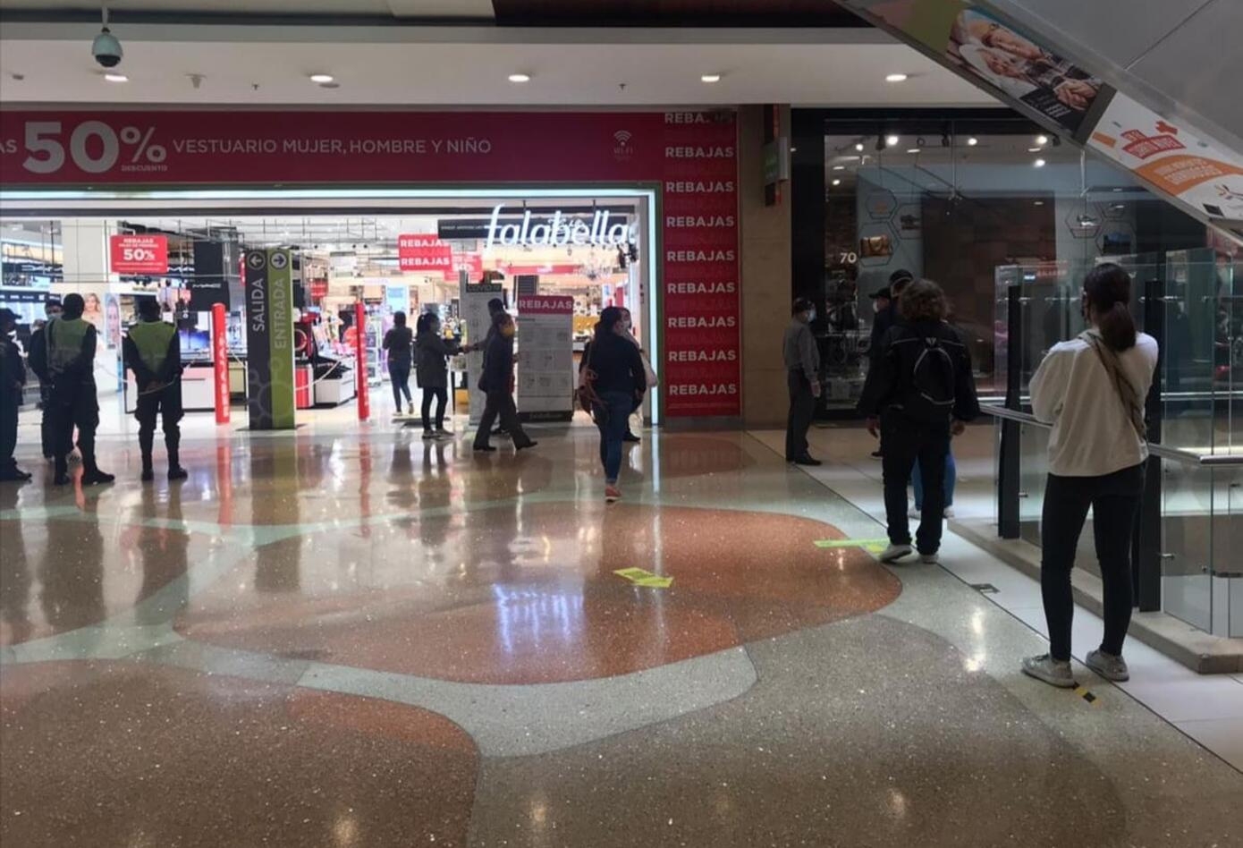 Día sin IVA: Colombianos no salieron y prefirieron las filas virtuales