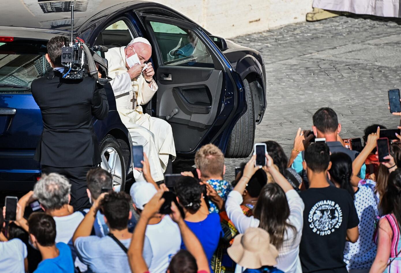 Papa Francisco con tapabocas