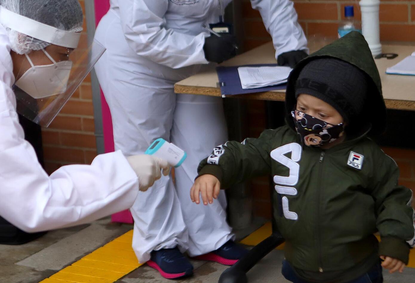 Jardines infantiles vuelven en pandemia / Niños en medio de covid-19
