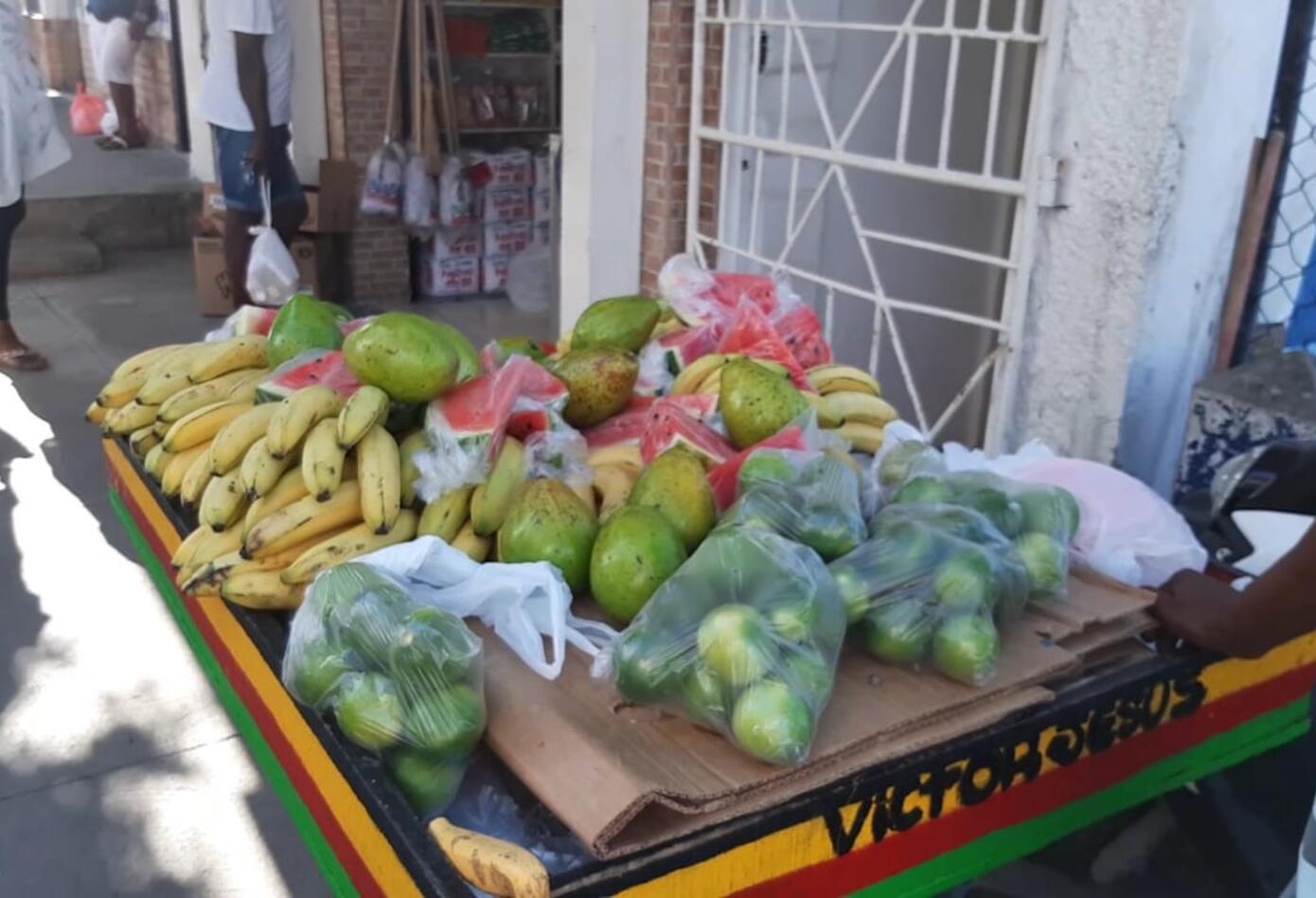 Vendedores de frutas, afectados por la falta de turistas