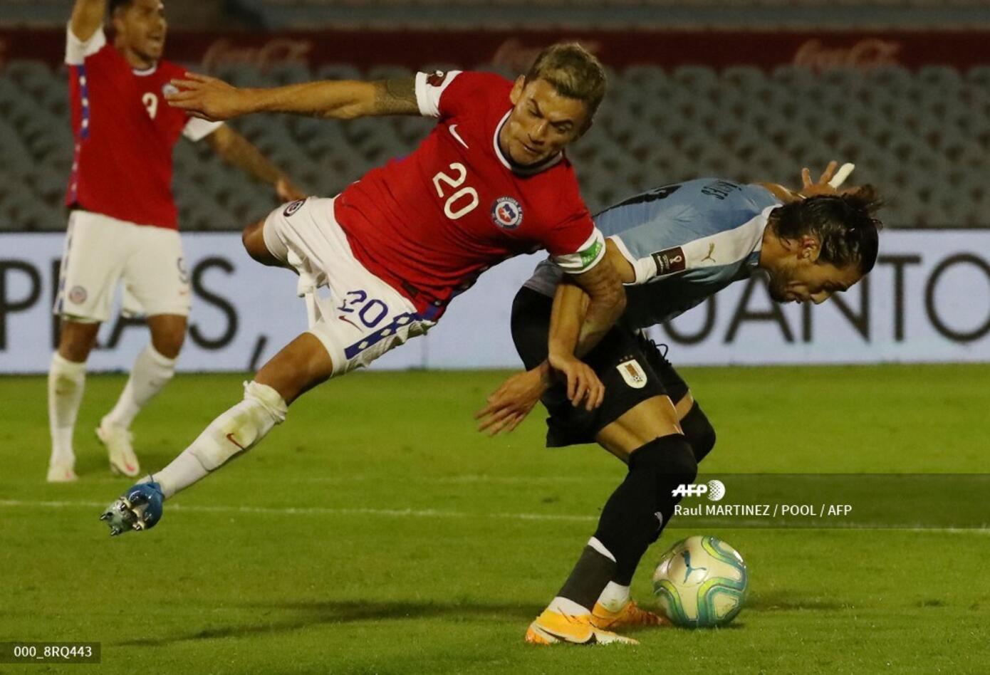 Chile Vs Uruguay Pedira Castigo Para El Arbitro Del Partido Rcn Radio