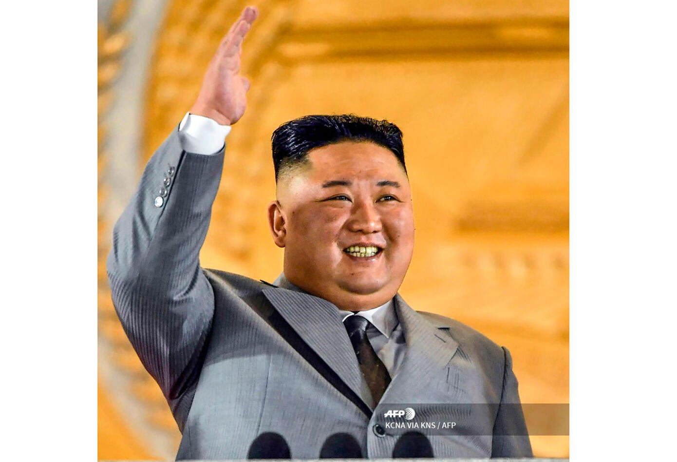 Kim Jong Un en la presentación del nuevo misil de Corea del Norte.