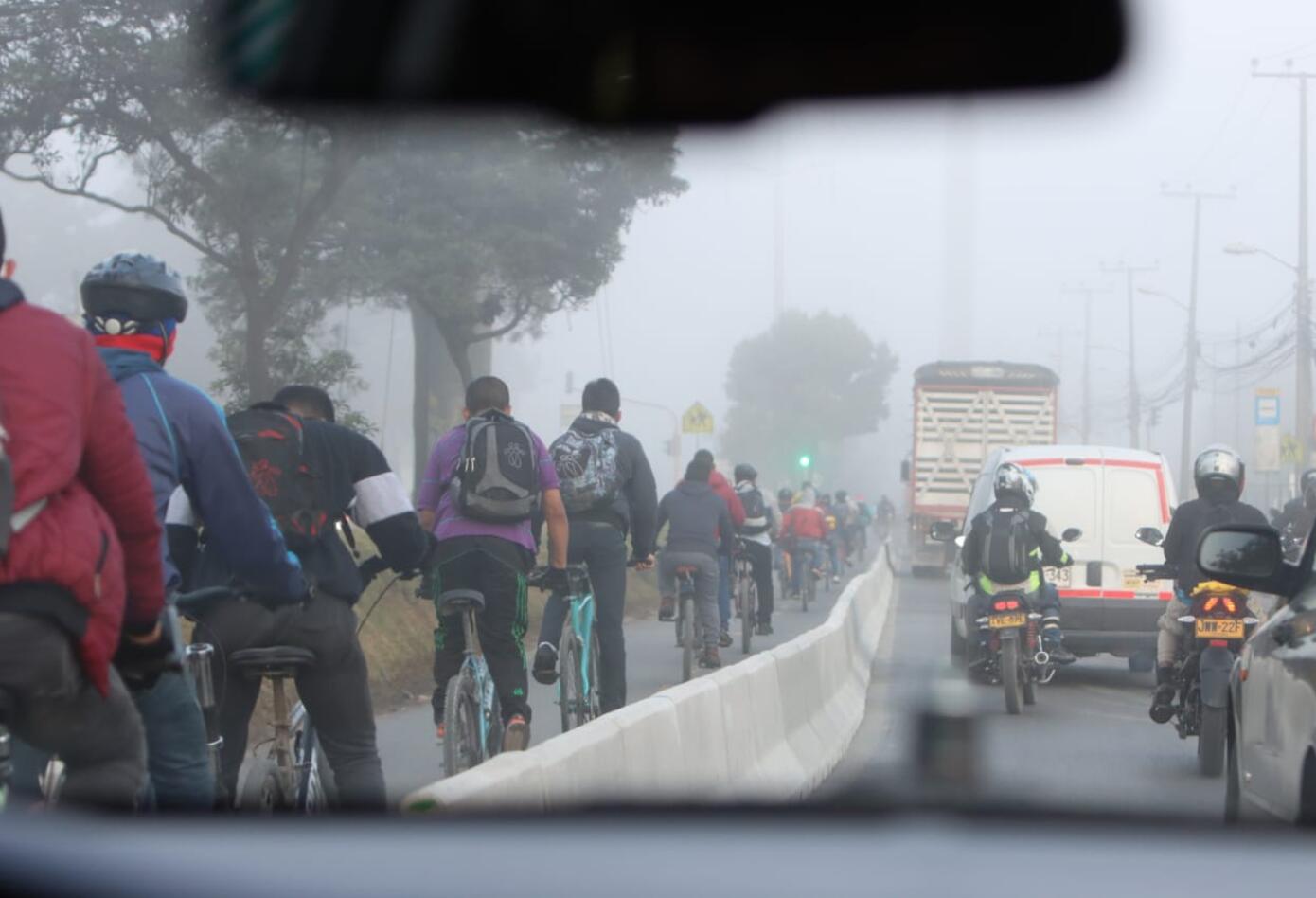 Inicia protesta por parte de conductores contra ciclorruta de Calle 13