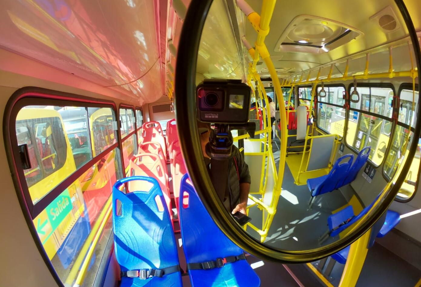 Nuevos buses amarillos de Transmilenio