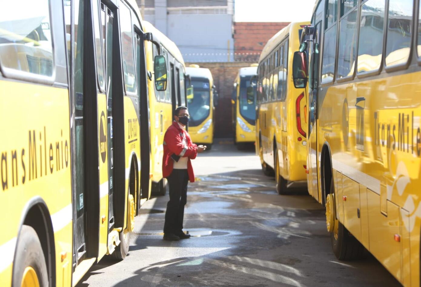 Nuevos buses amarillos de Transmilenio