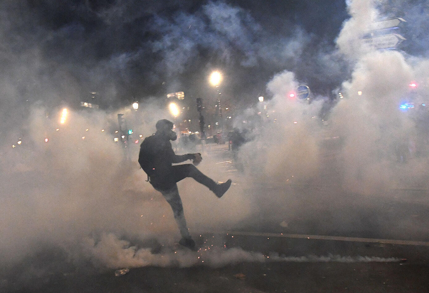 Ley de seguridad, motivo de choques entre manifestantes y policías en Francia