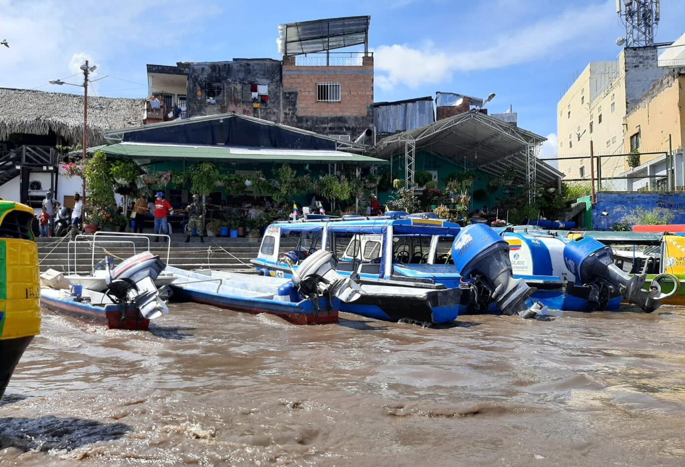 Río Magdalena, recorrido desde La Dorada (Caldas), hasta Barrancabermeja (Santander)