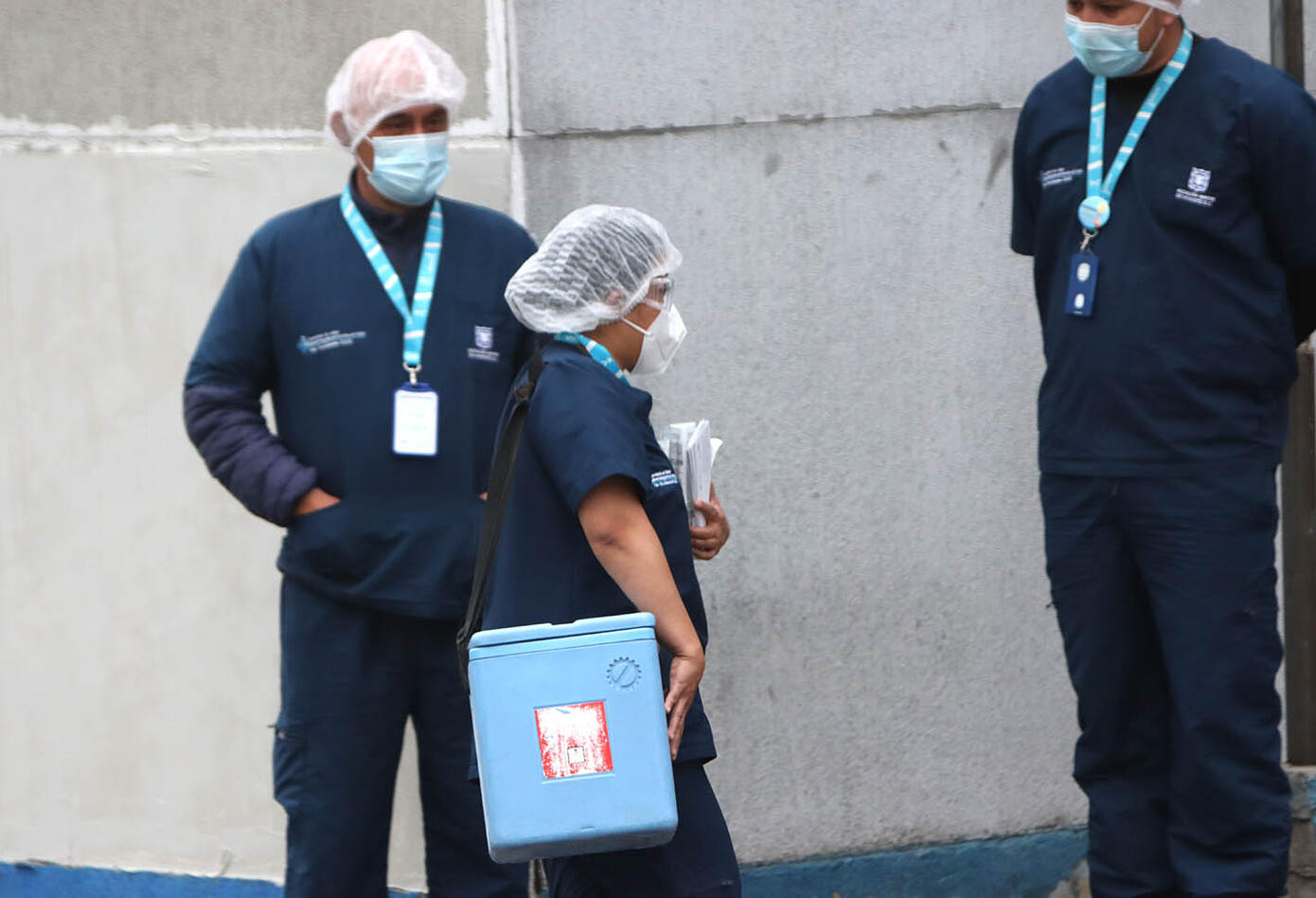 Vacunación contra la covid-19 en el Hospital de Kennedy en Bogotá