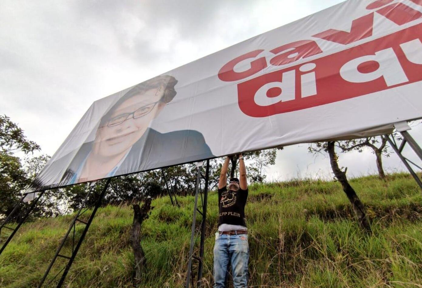 Alejandro Gaviria y las vallas en que le piden ser candidato en 2022