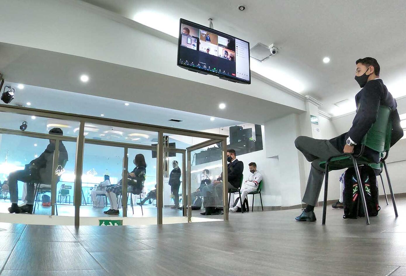 Clases presenciales: Colegios con modelo alternancia