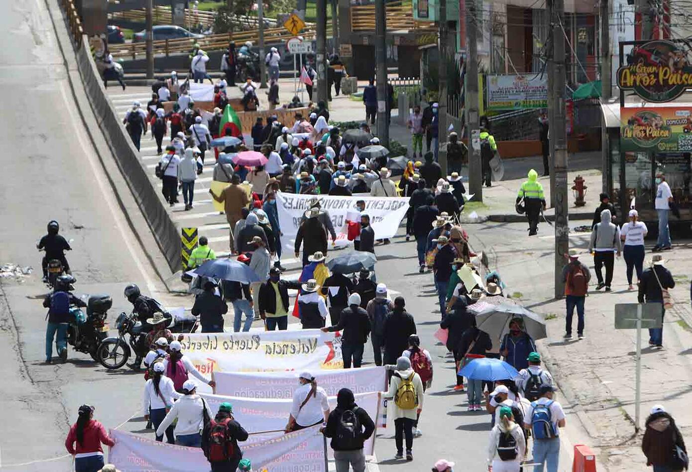 Protesta de profesores – Por clases presenciales protestan profesores