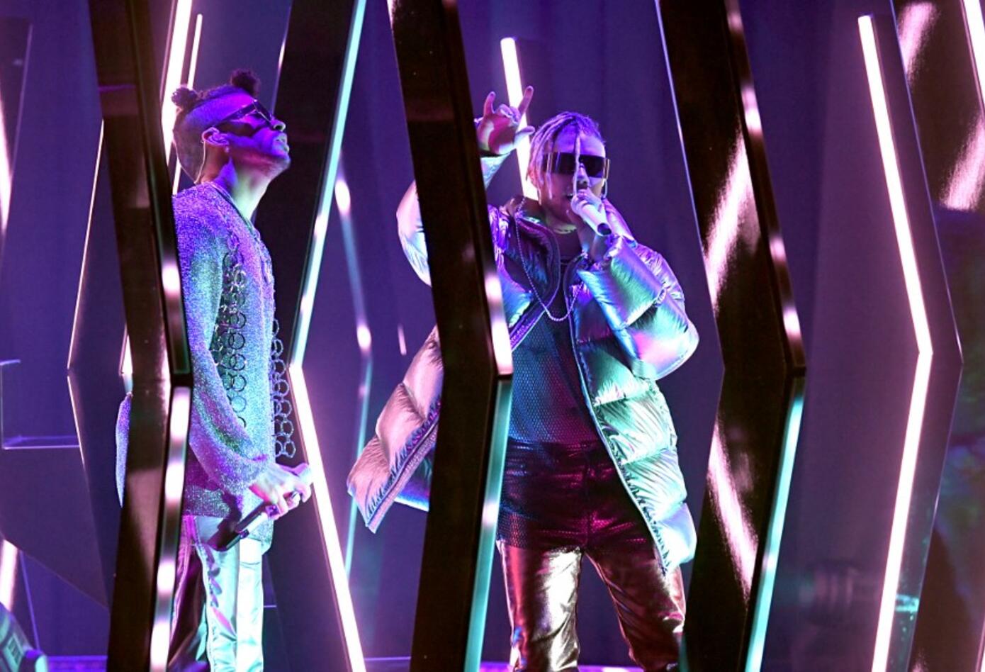 Bad Bunny - Jhay Cortez