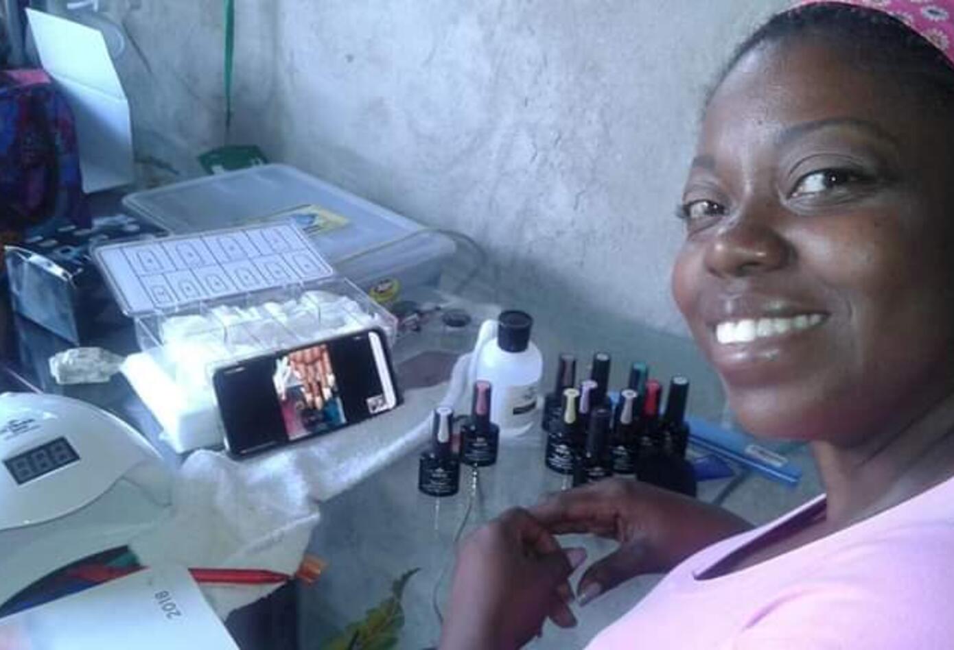 La Ruta de Charlotte - Manicure - Pedicure