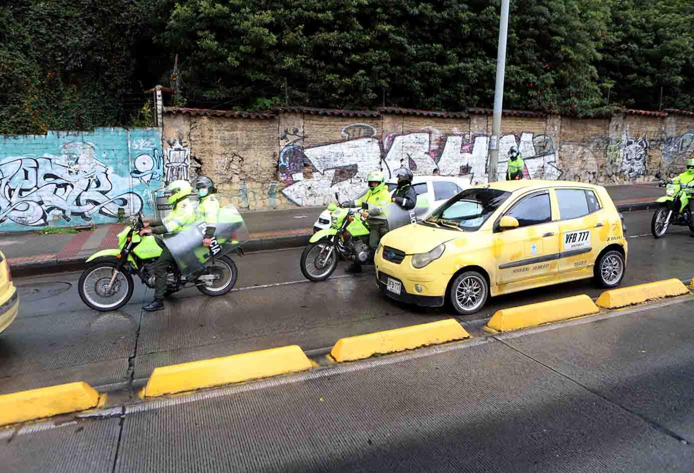 Taxistas: plan tortuga en Bogotá