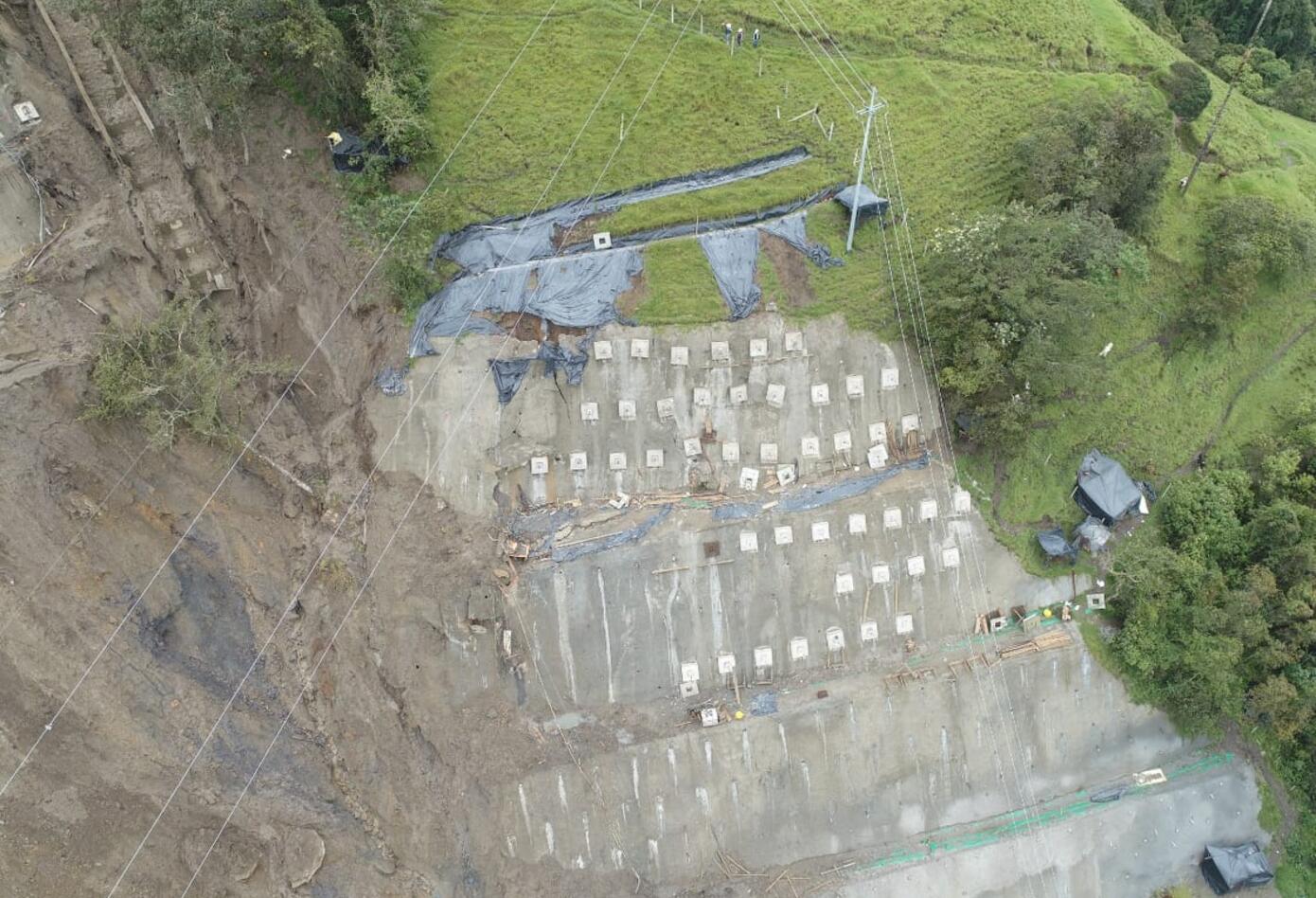 Derrumbes vía La Línea - Archivo RCN Radio Quindío
