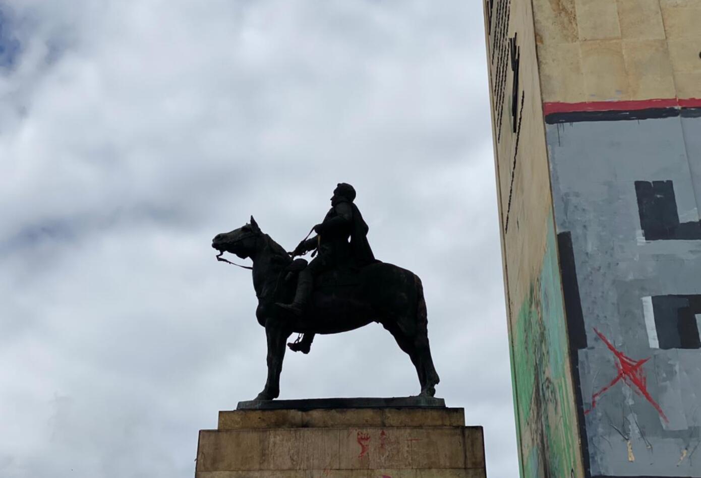 Los Héroes
