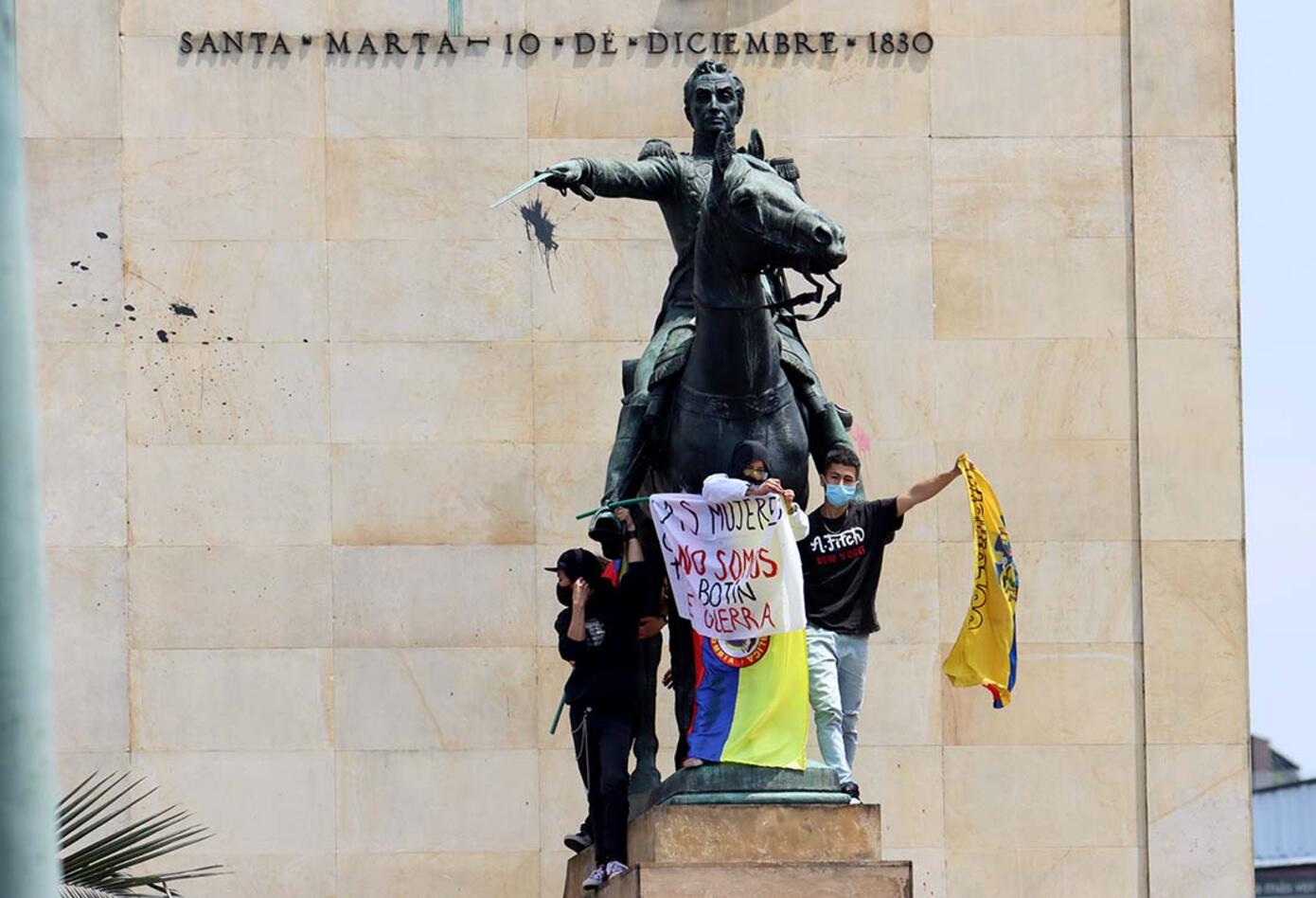 Disturbios en Bogotá durante las marchas del 1 de mayo de 2021