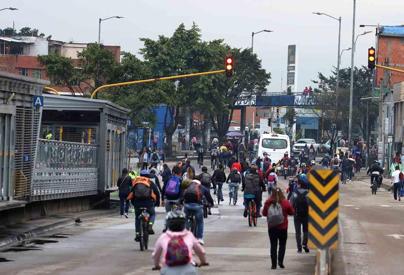 Camioneros y conductores de vehículos de carga protestan en sur de Bogotá