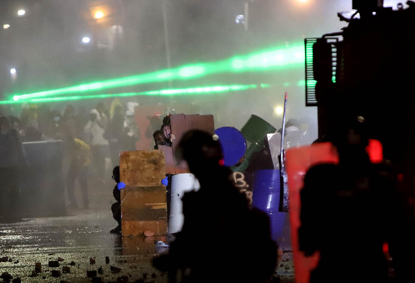 ENFRENTAMIENTOS ENTRE MANIFESTANTES Y POLICIA EN PORTAL LAS AMERICAS 21 DE MAYO